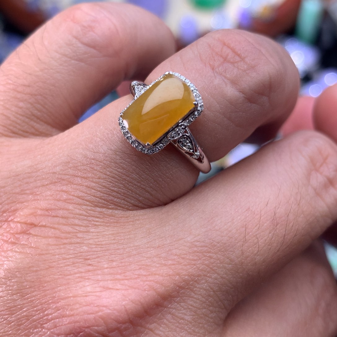 翡翠戒指18K金镶嵌18k金镶嵌