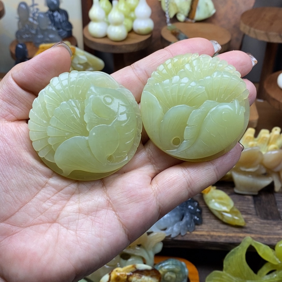 蛇纹石玉未镶嵌吊坠(不含链)