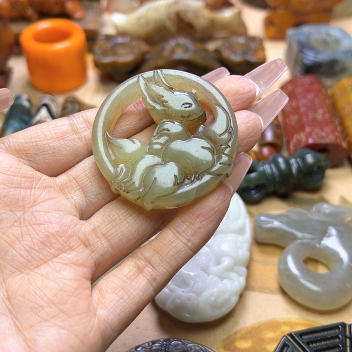 【闪购商品】蛇纹石玉颈饰未镶嵌