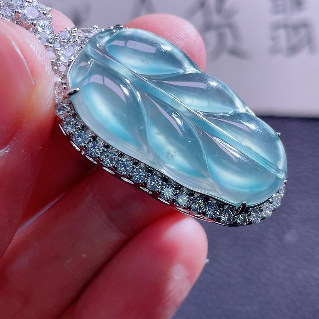 翡翠颈饰未镶嵌999999999