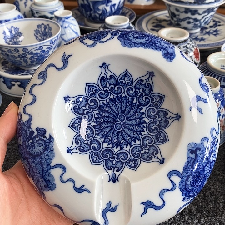 三狮宝相花雪茄缸