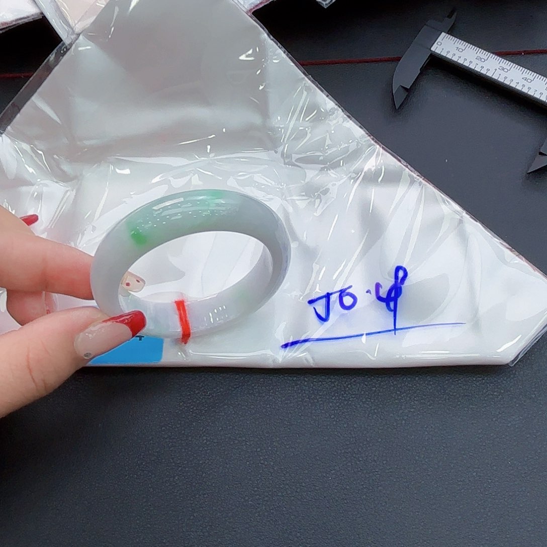 翡翠手镯未镶嵌天然缅甸a货翡翠 