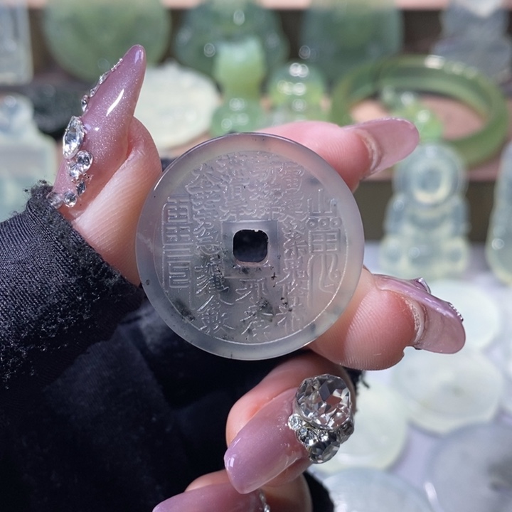 岫玉吊坠未镶嵌吊坠