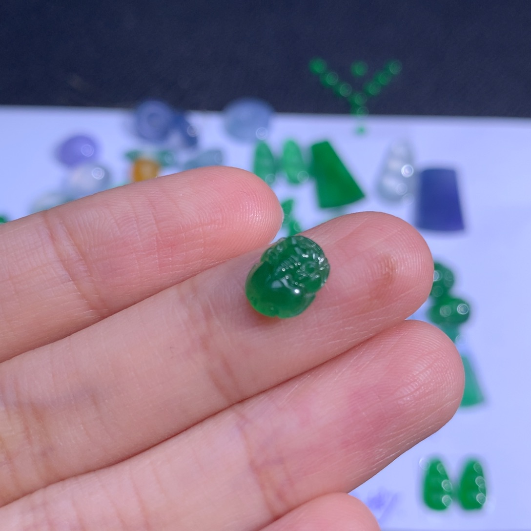 翡翠裸石翡翠貔貅