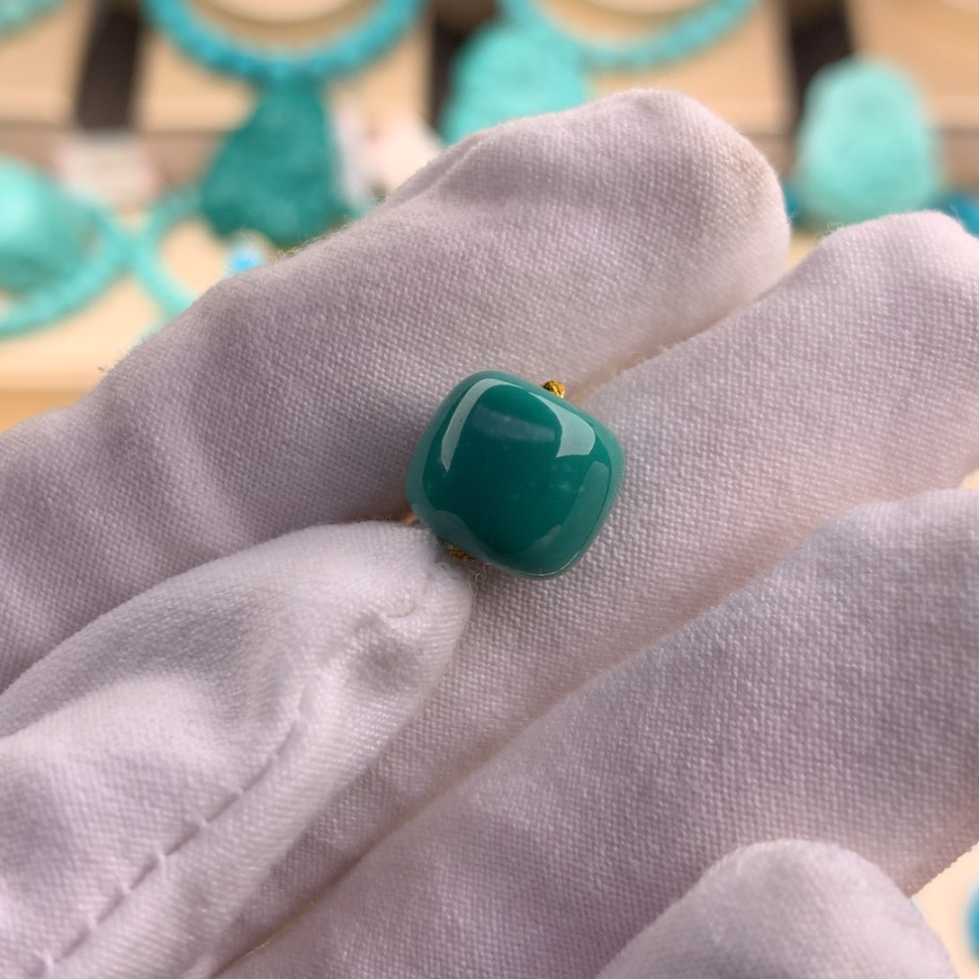 绿松石珠宝奇石未镶嵌11.5*10.1mm