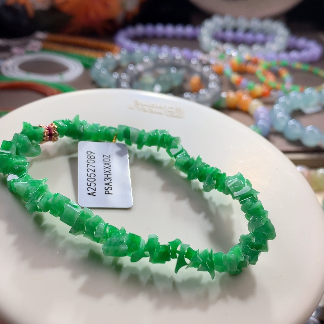 未镶嵌手链翡翠一****猫翡翠热门大漏•冰阳绿碎冰冰