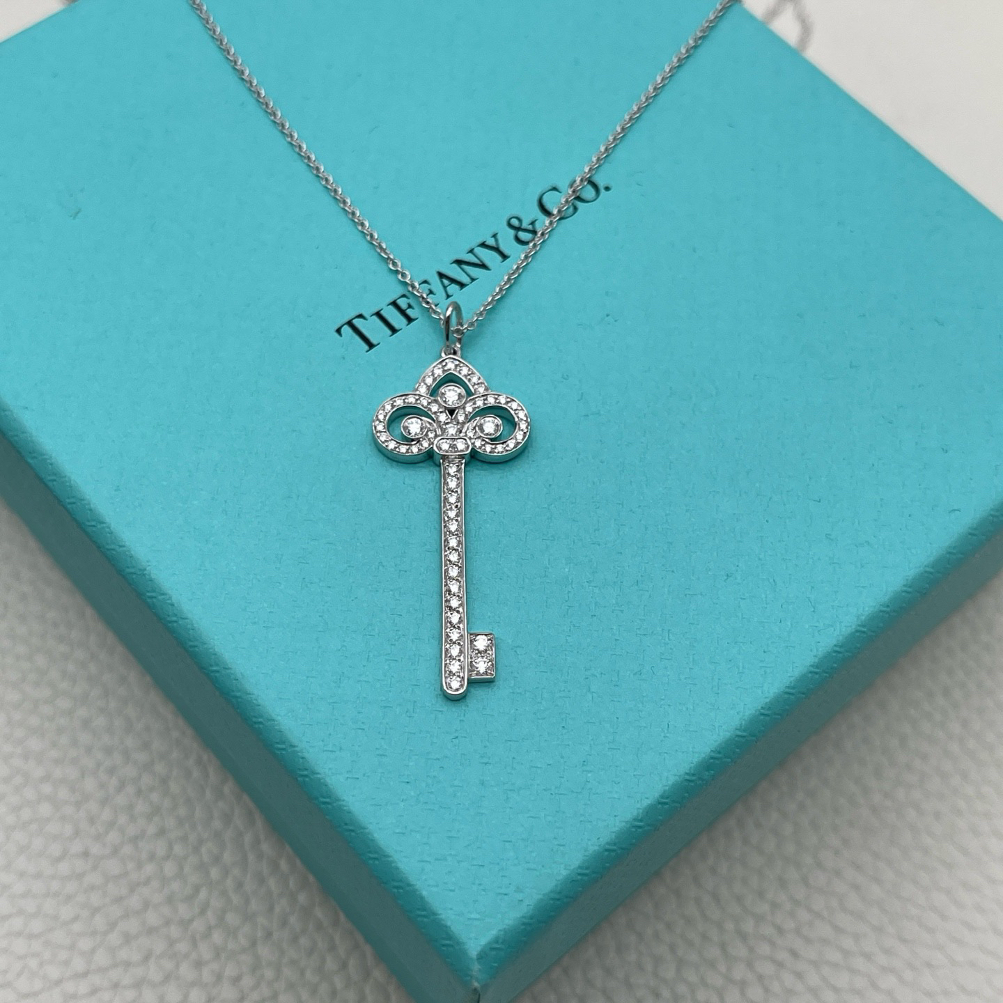 99新 Tiffany & Co./蒂芙尼 Keys系列 满钻鸢尾花钥匙18k白金项链
