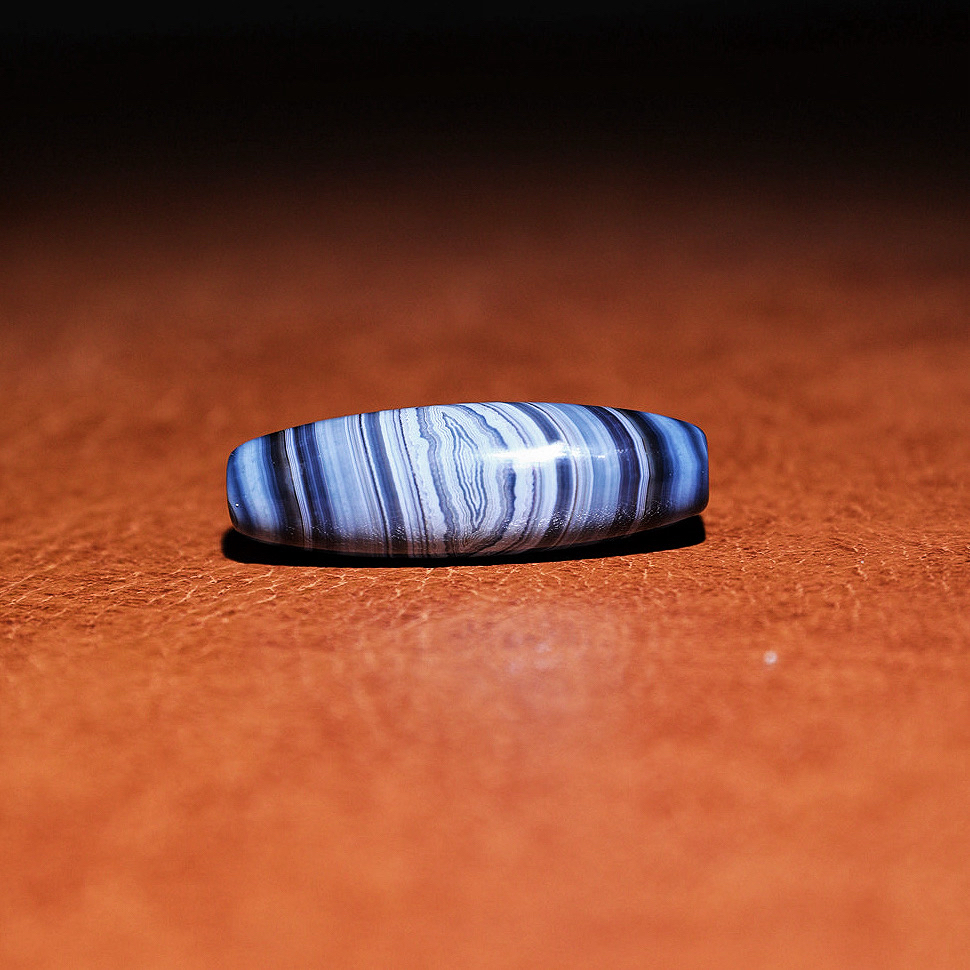 蓝沁缠丝玛瑙珠子