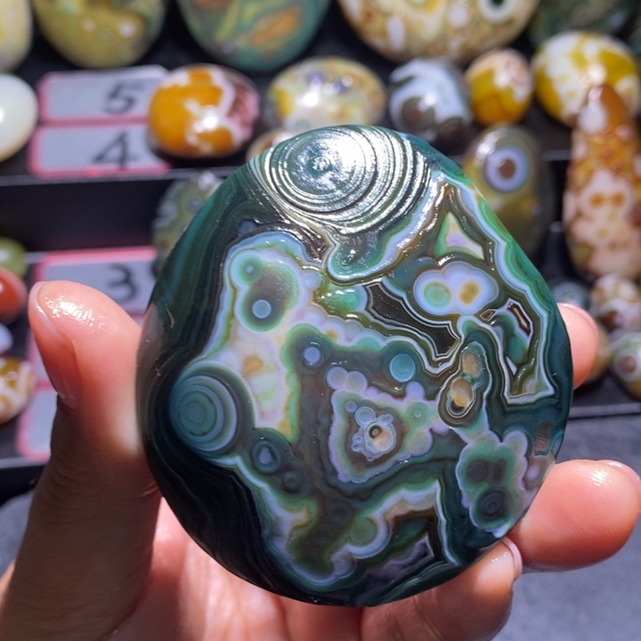 玛瑙/玉髓未镶嵌珠宝半成品18