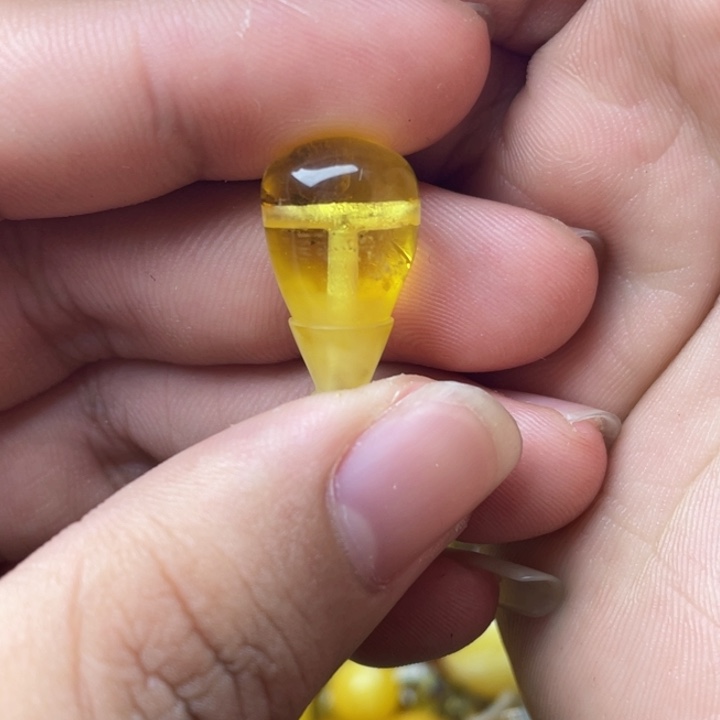 未镶嵌琥珀珠宝奇石