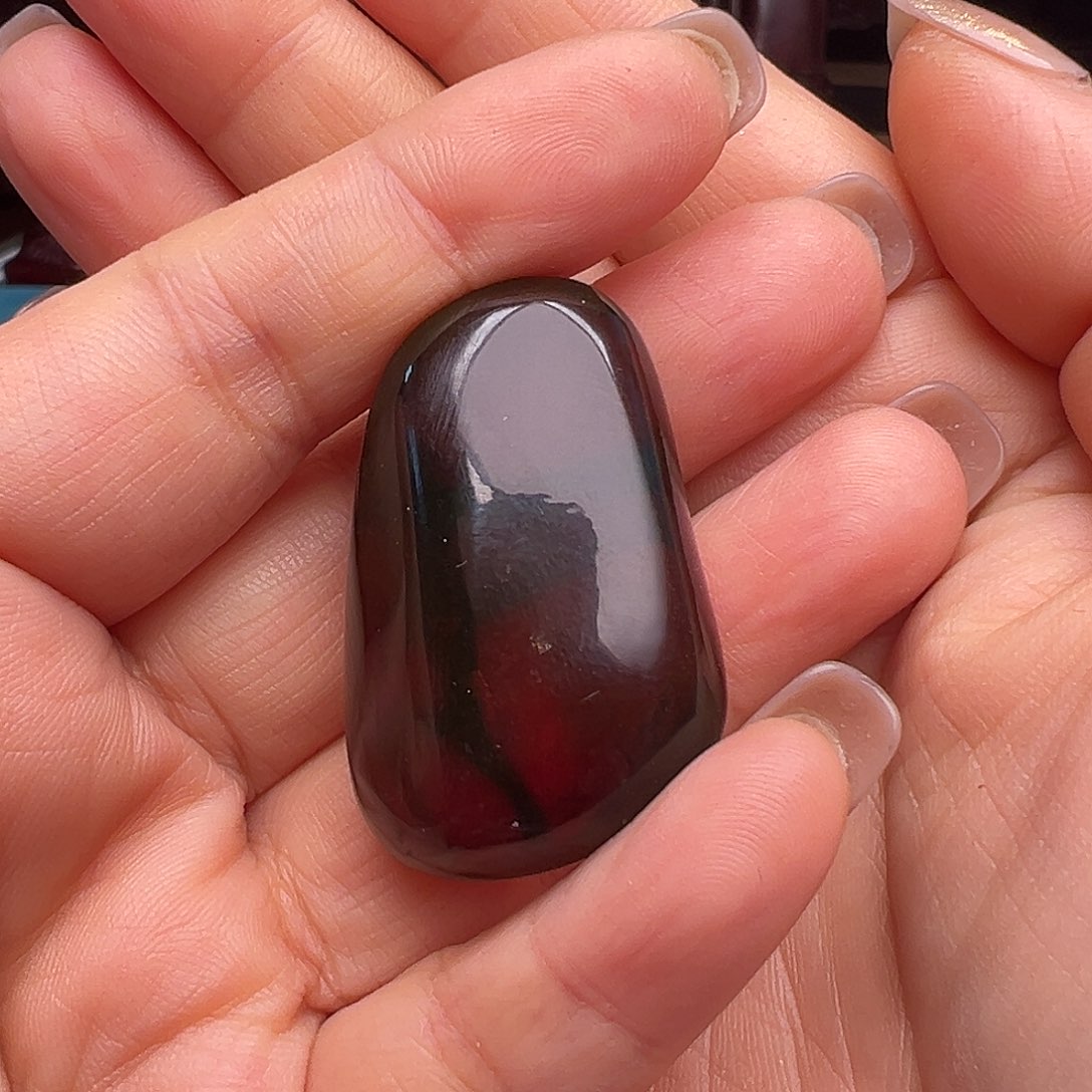 琥珀裸石未镶嵌梵**姐抚顺琥珀30352。9.9g