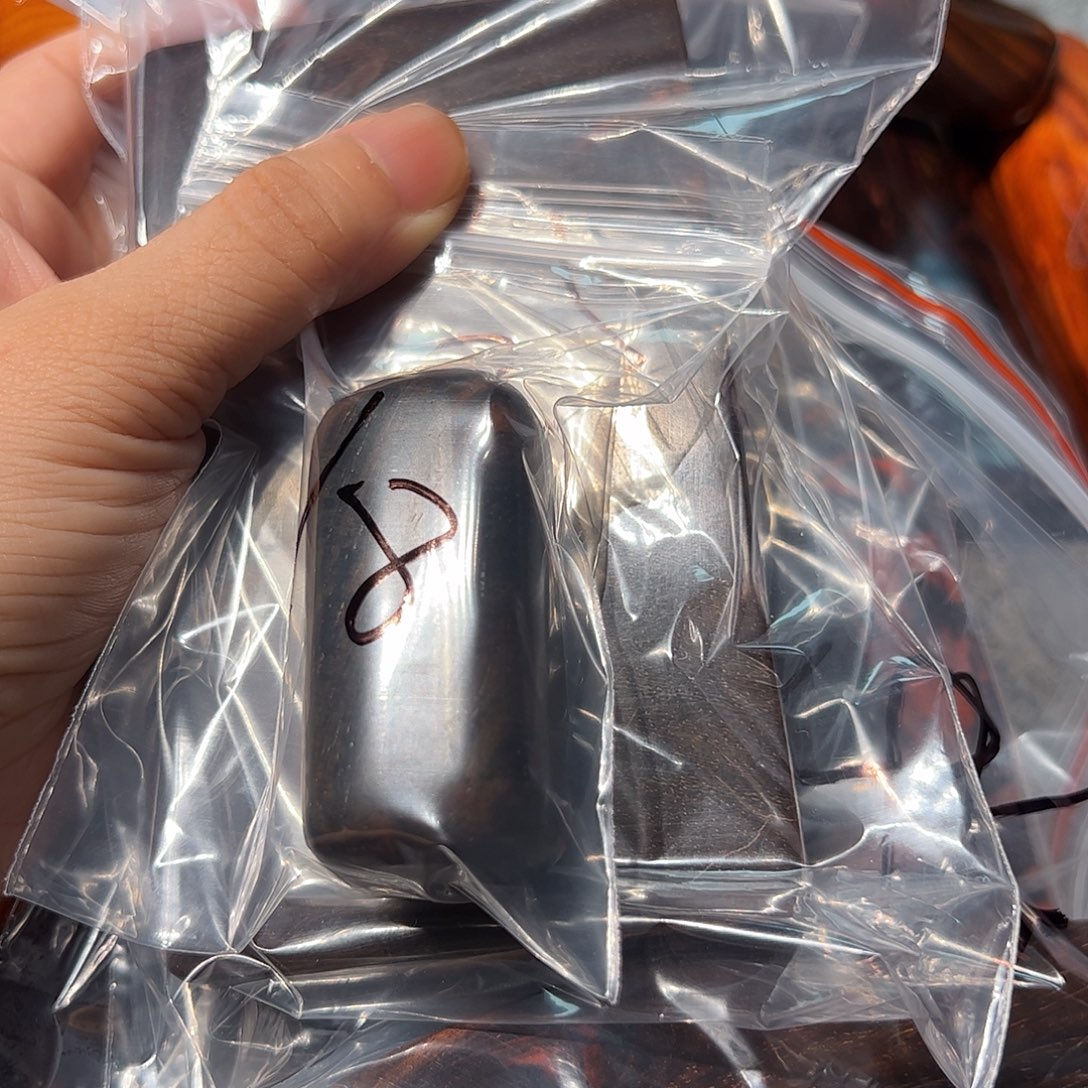 用***1交趾黄檀（大红酸枝）