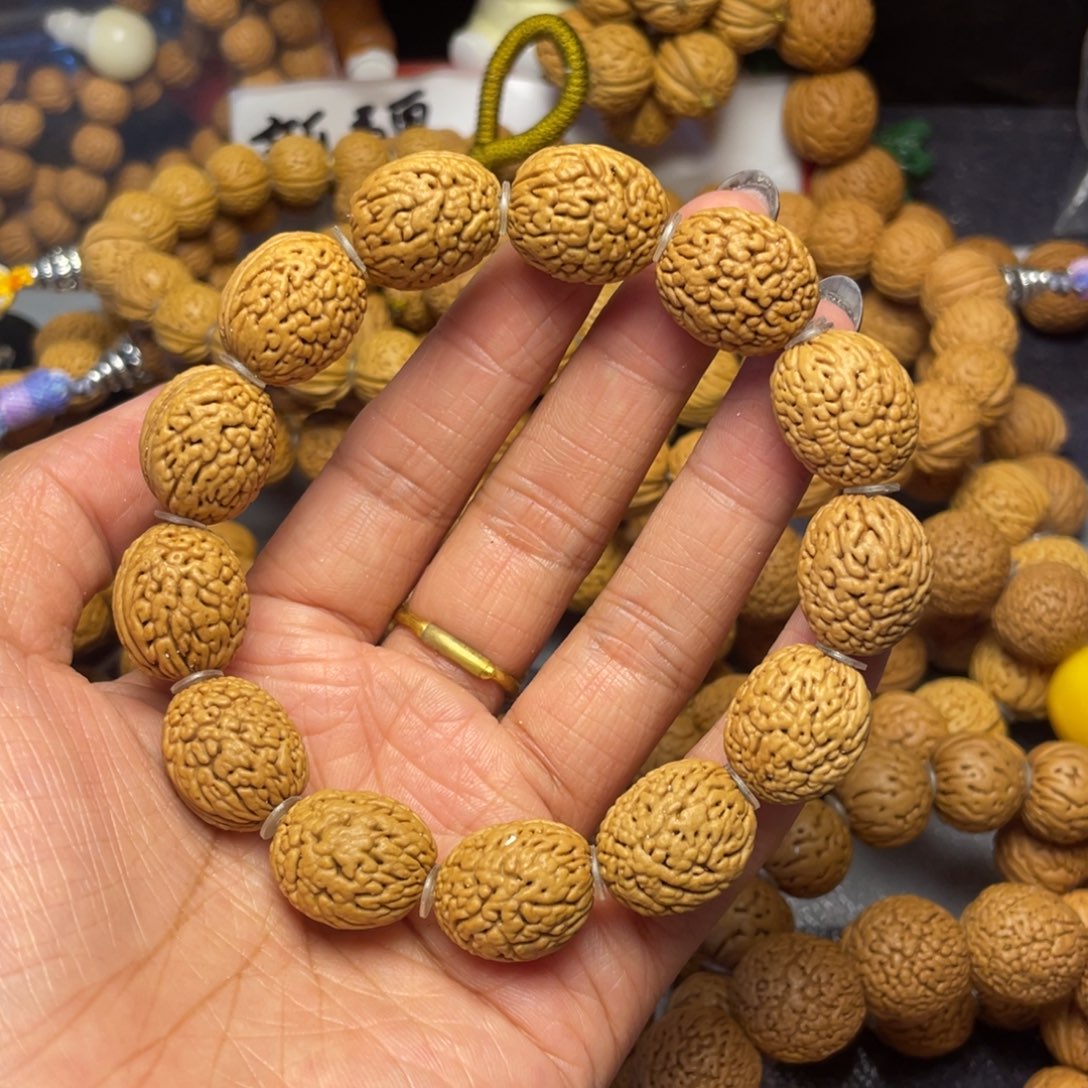 手串桃核*️****14.2钱袋子