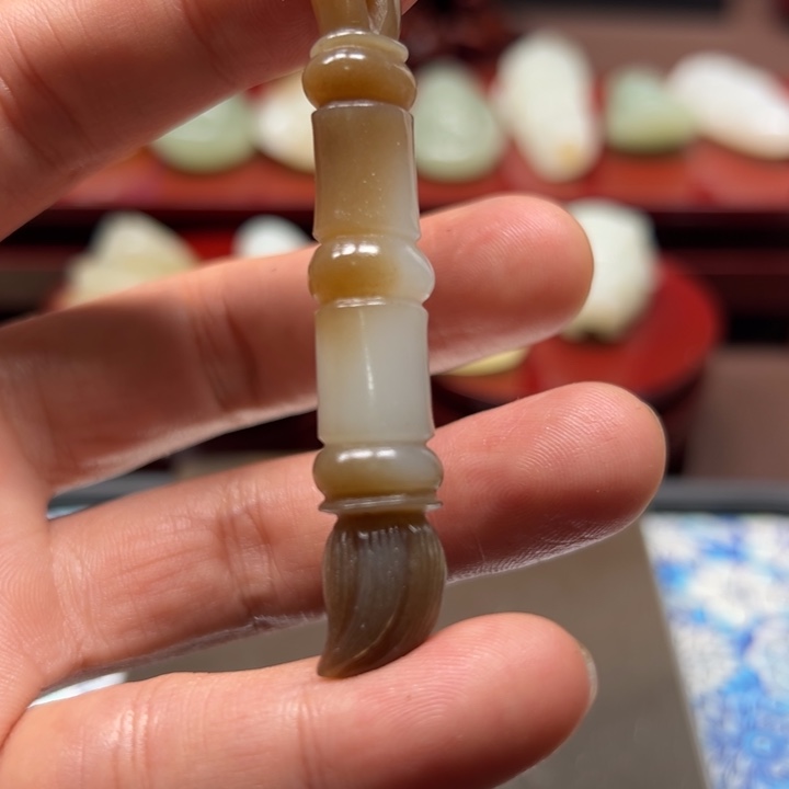 爱***和田玉未镶嵌颈饰