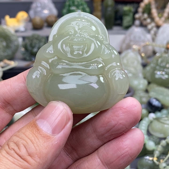 赵***惑和田玉未镶嵌颈饰