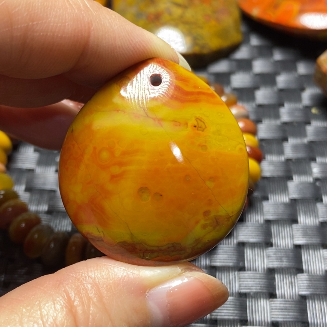 玛瑙/玉髓挂坠未镶嵌