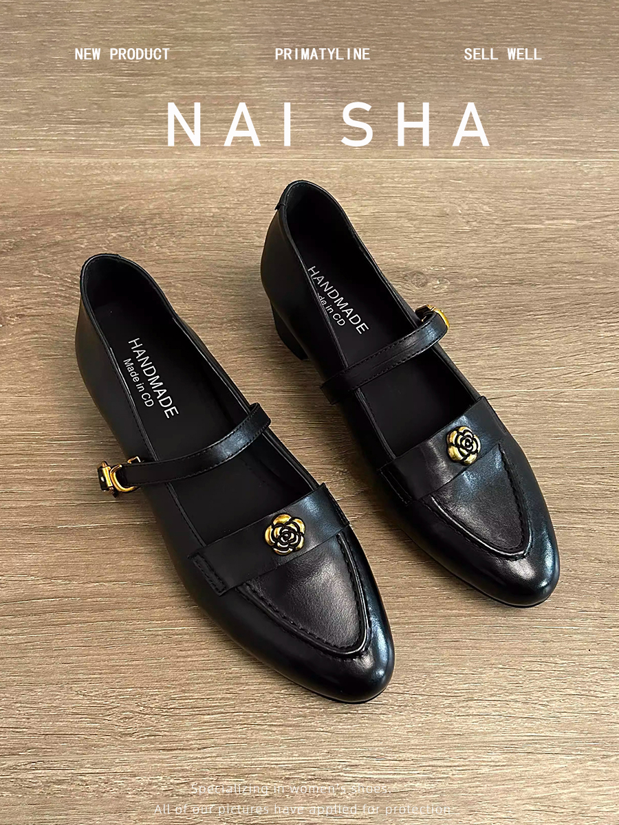 英伦风真皮粗跟山茶花乐福鞋女百搭复古单鞋一脚蹬小皮鞋秋冬女鞋