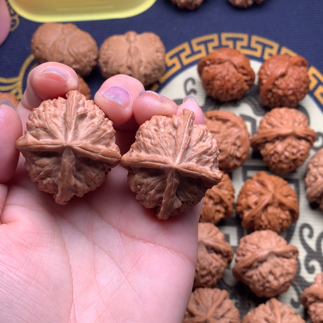文玩核桃吊坠小*灰四棱
