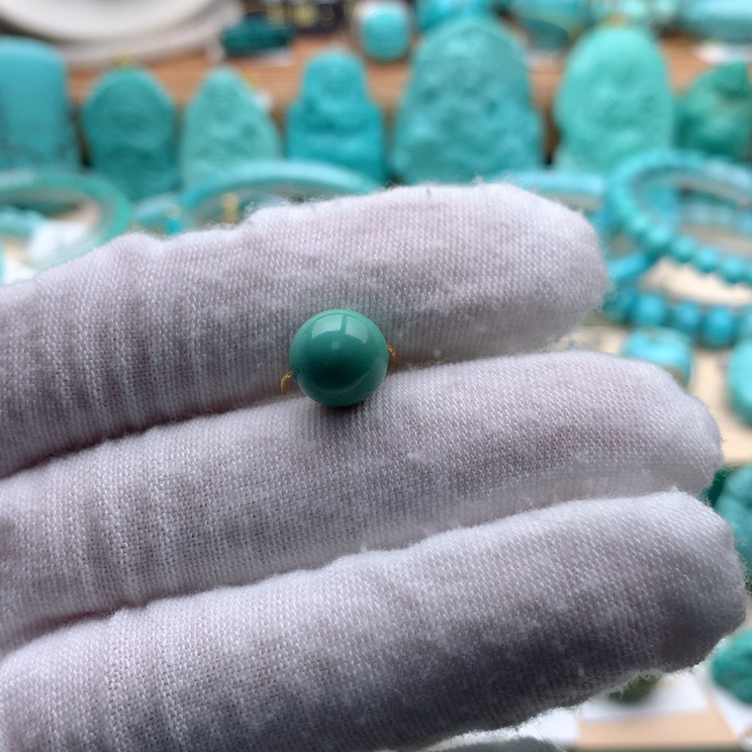 绿松石颈饰未镶嵌