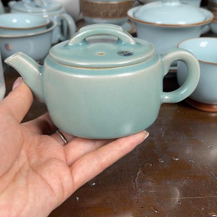 45号和鸡腿菇经济，茶