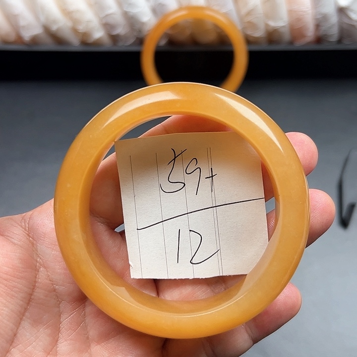 石英质玉（黄龙玉）手镯未镶嵌12