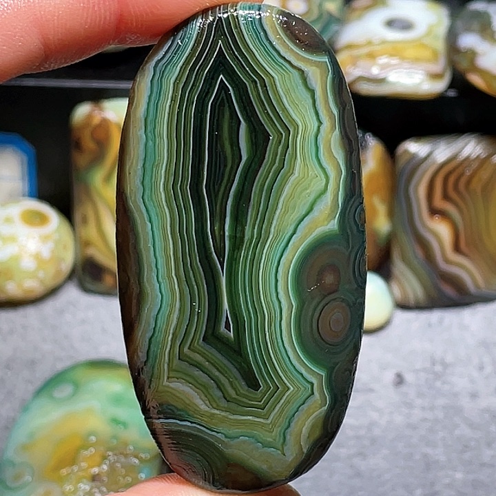 玛瑙未镶嵌珠宝奇石