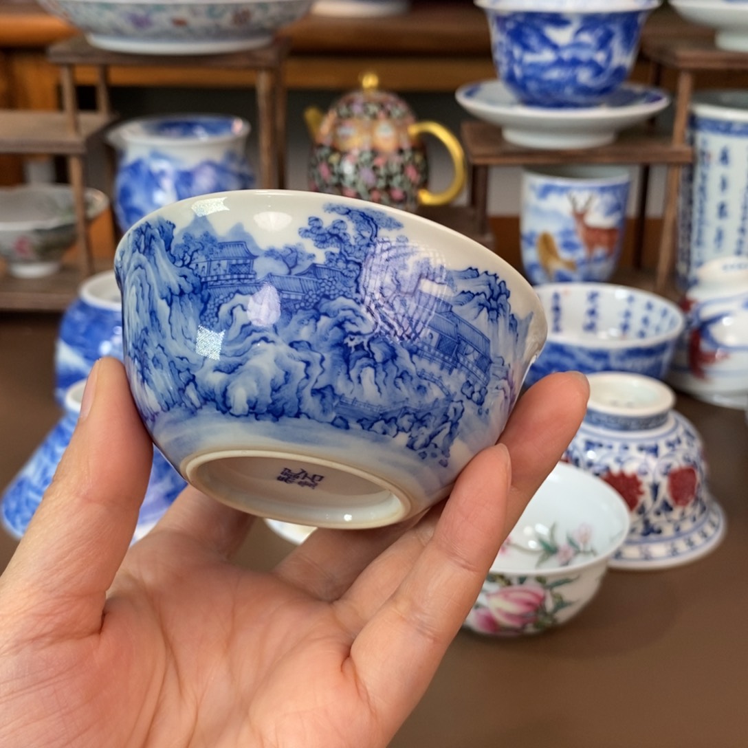 上*?景德镇陶瓷手工手绘
