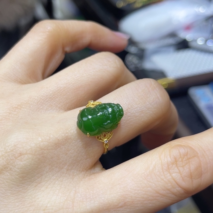 和田玉18K金镶嵌戒指