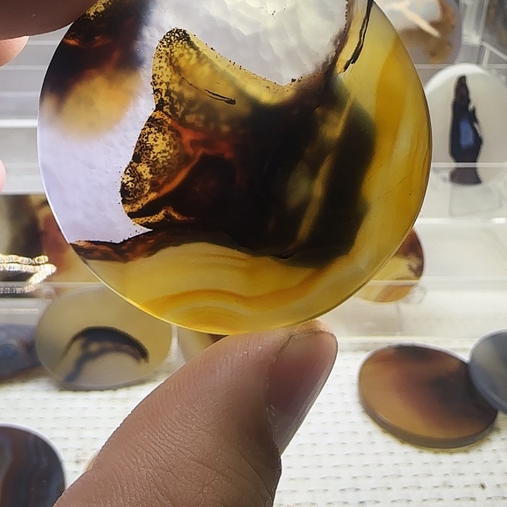 玛瑙/玉髓未镶嵌珠宝奇石