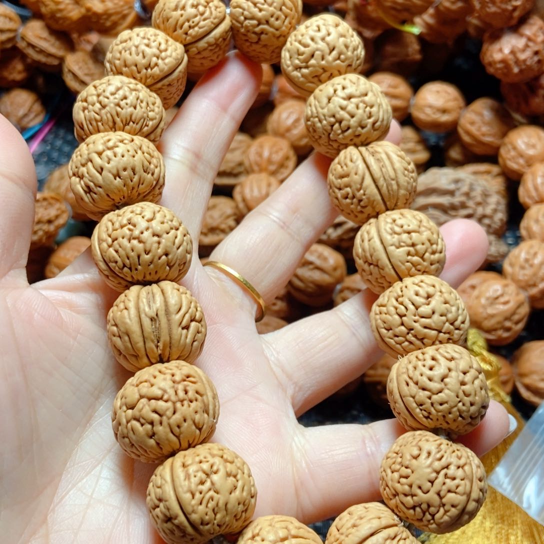 文玩核桃手串桃核
