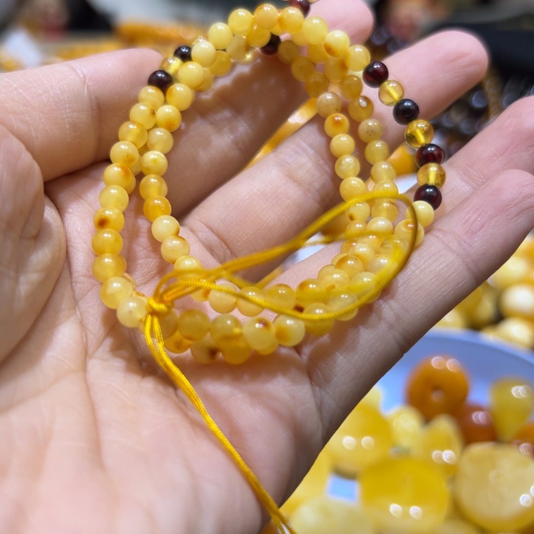 琥珀珠宝奇石未镶嵌