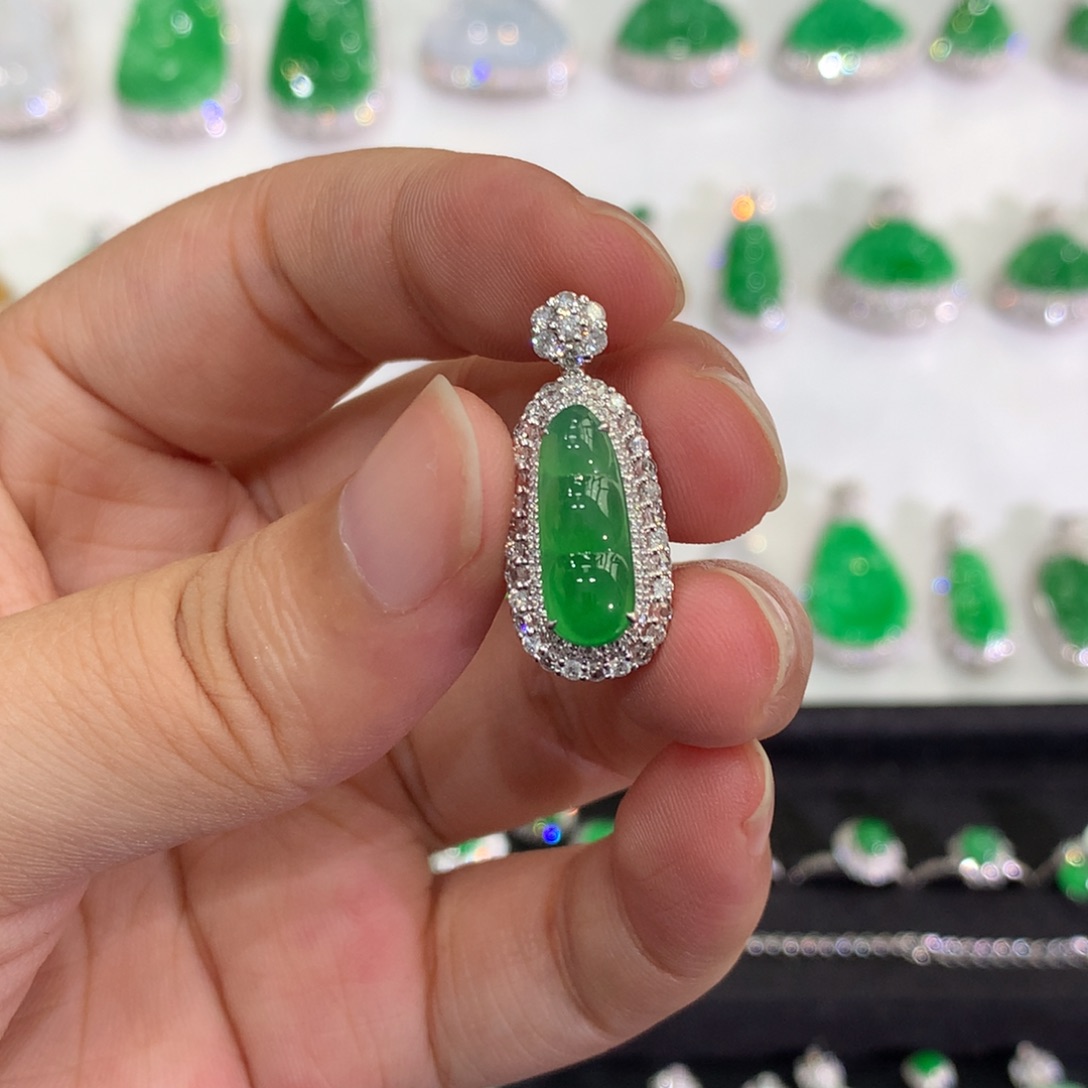 翡翠18K金镶嵌吊坠(不含链)吊坠