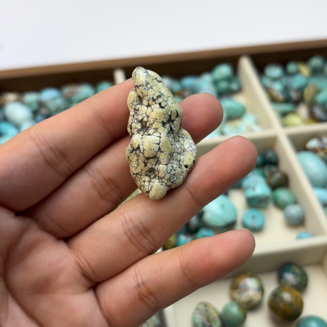 南红玛瑙未镶嵌绿松石