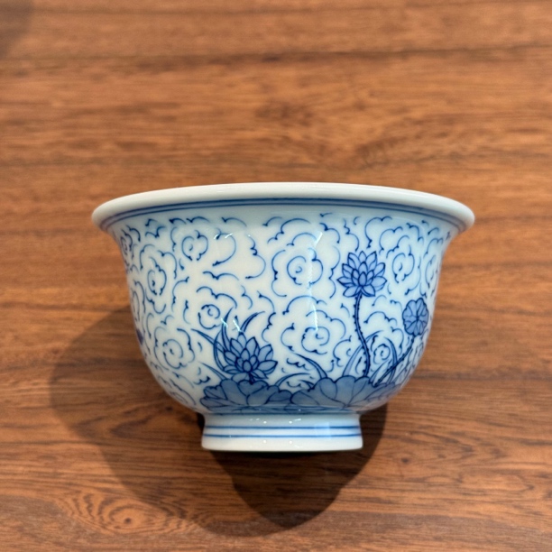 景德镇青花太平有象压手杯