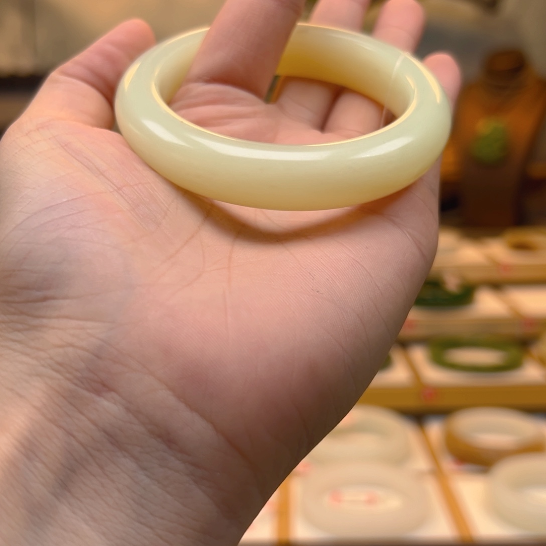 和田玉（糖玉）手镯未镶嵌7