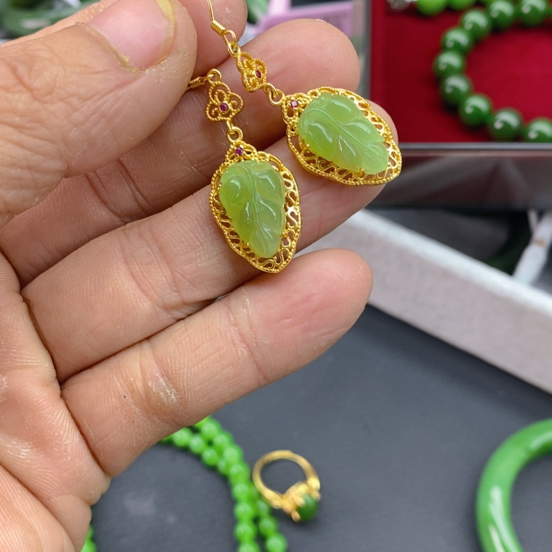 和田玉（碧玉）耳饰银S925镶嵌