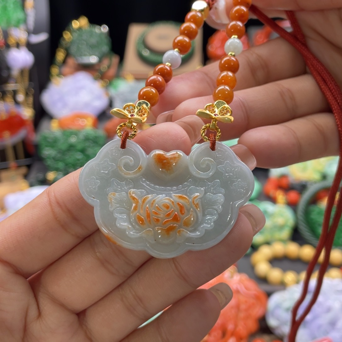 翡翠颈饰未镶嵌代编织