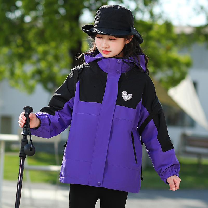 女童冲锋衣2025秋冬季新款连帽中大童户外三合一加厚儿童保暖外套