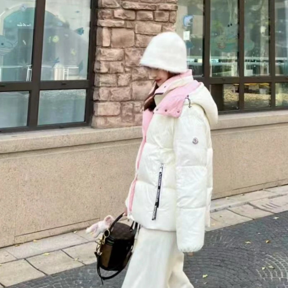 未使用 MONCLER Parana粉白拼色羽绒服 3码 ys000111