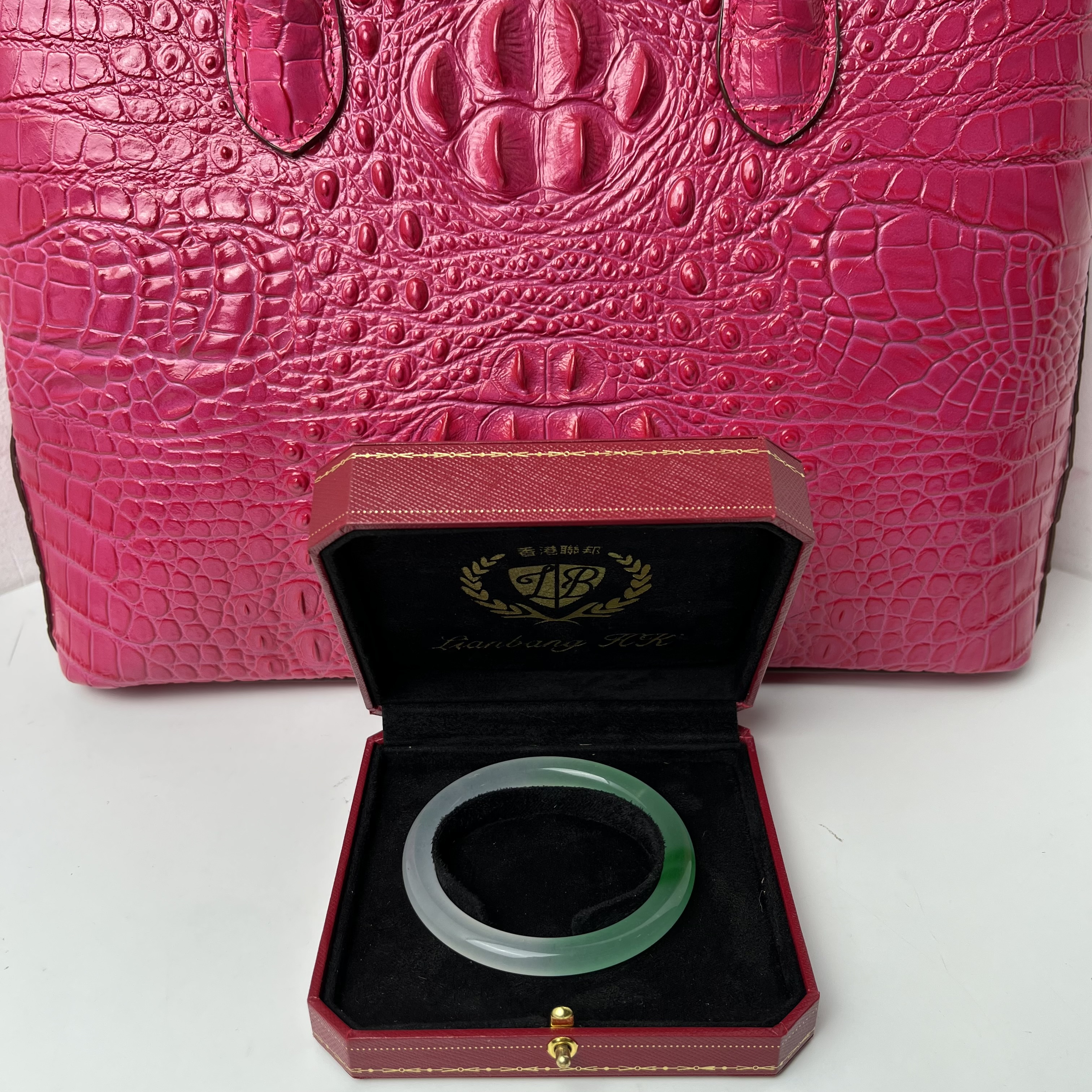 3534手镯--收藏级轻奢时尚设计首饰送礼盒（多样性发货）