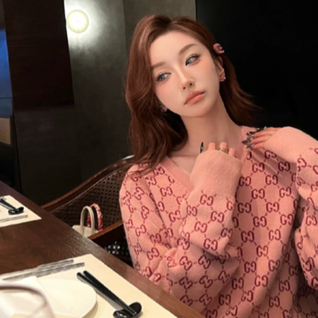 99新 GUCCI/古驰 D500790/V领字母logo满印休闲上衣/XS码