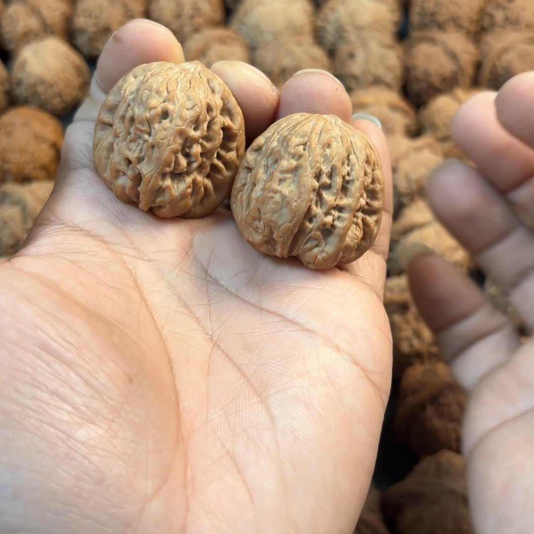 文玩核桃把件暴雪