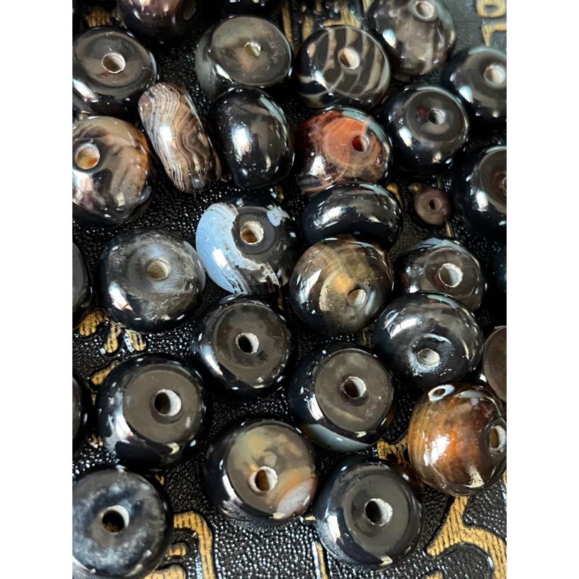 玛瑙古珠小饼子发4颗吊坠，可以直播间选，自己下单随机发