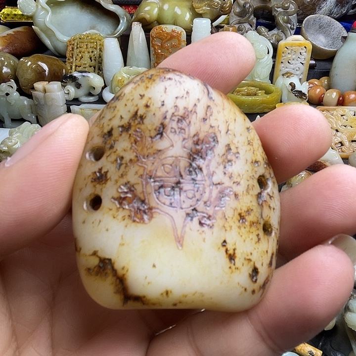 颈饰未镶嵌和田玉