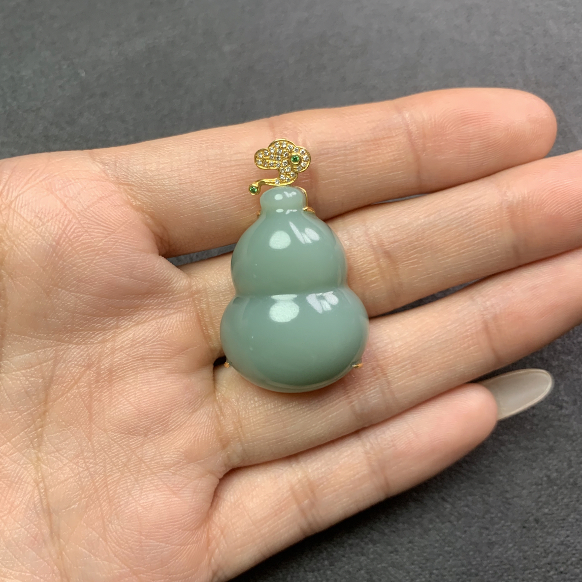 和田玉俄碧碧玉瓷蓝葫芦 30x22.1 CJSX