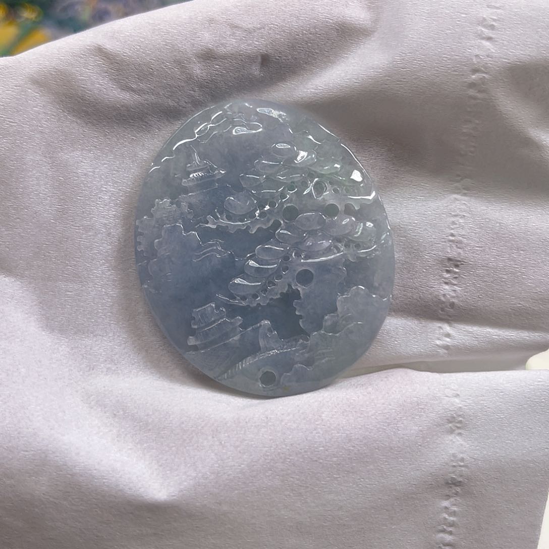 翡翠未镶嵌颈饰山水
