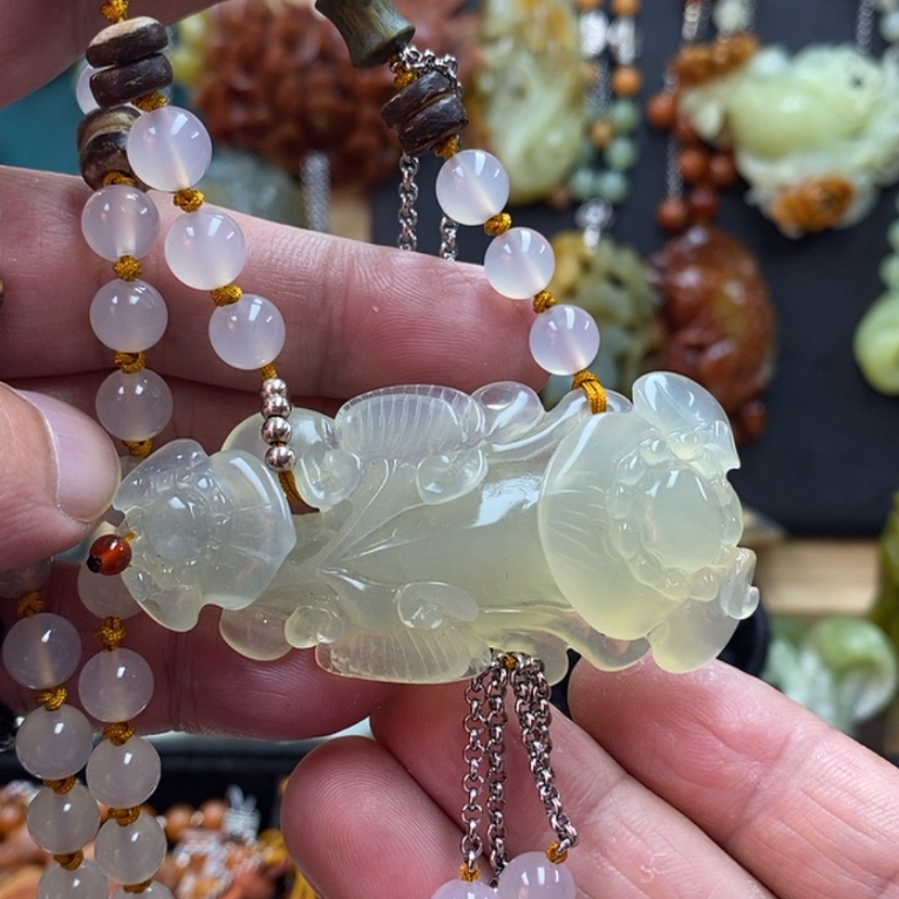 【闪购商品】蛇纹石玉吊坠未镶嵌