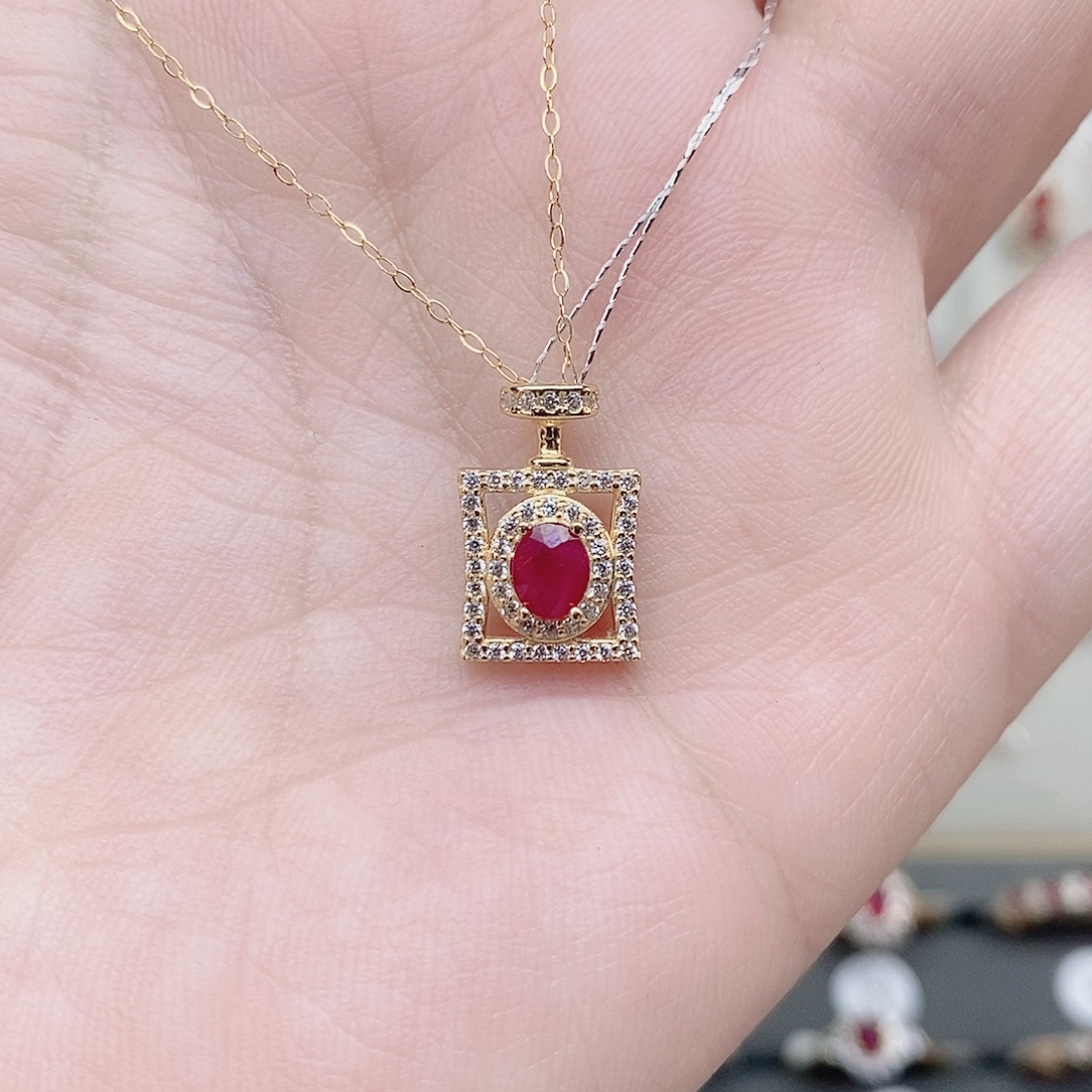 银S925镶嵌红宝石吊坠(赠链)