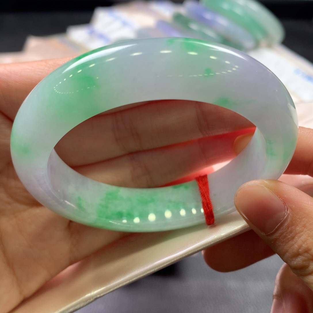 翡翠未镶嵌手镯16号妖艳的春彩