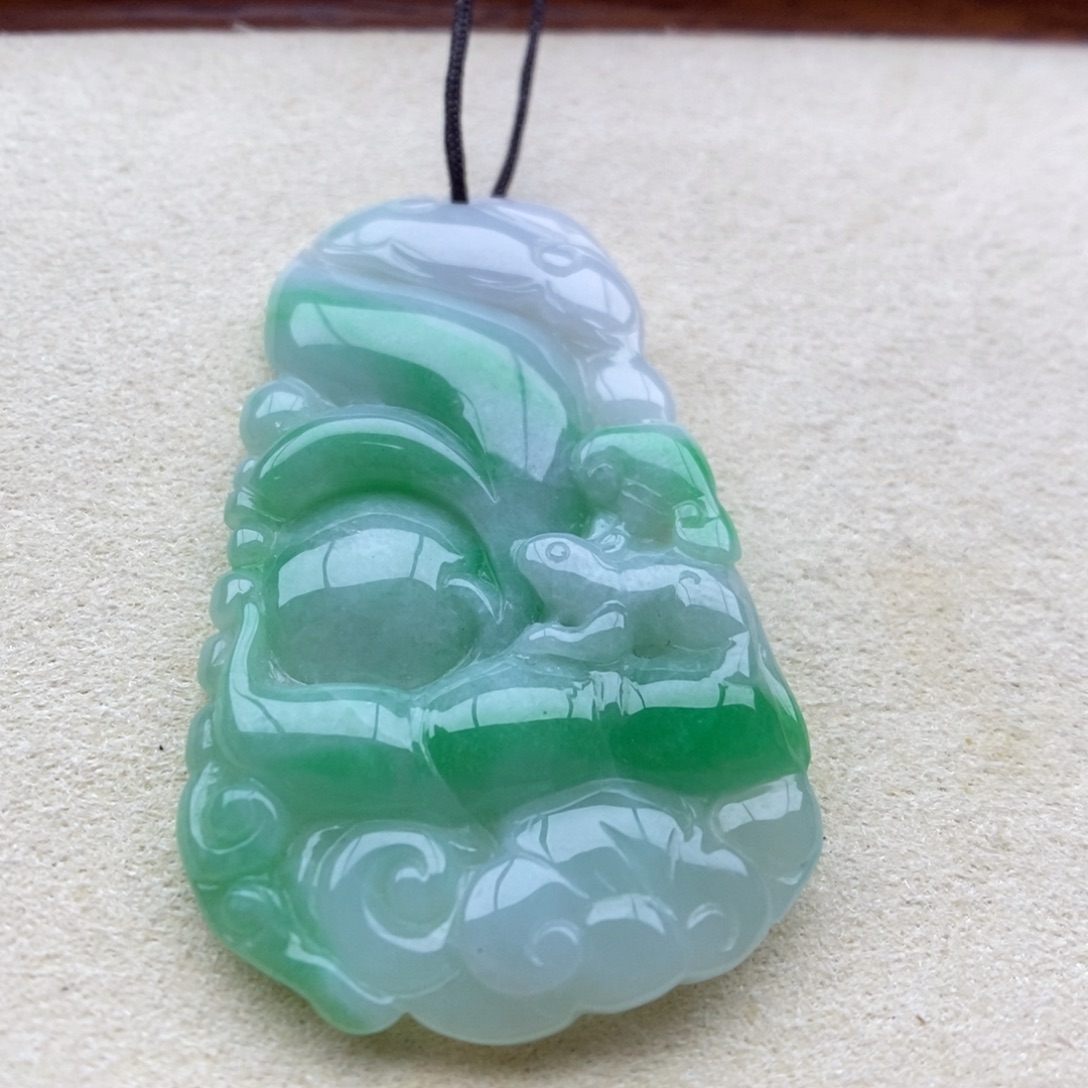 翡翠未镶嵌颈饰吊坠29